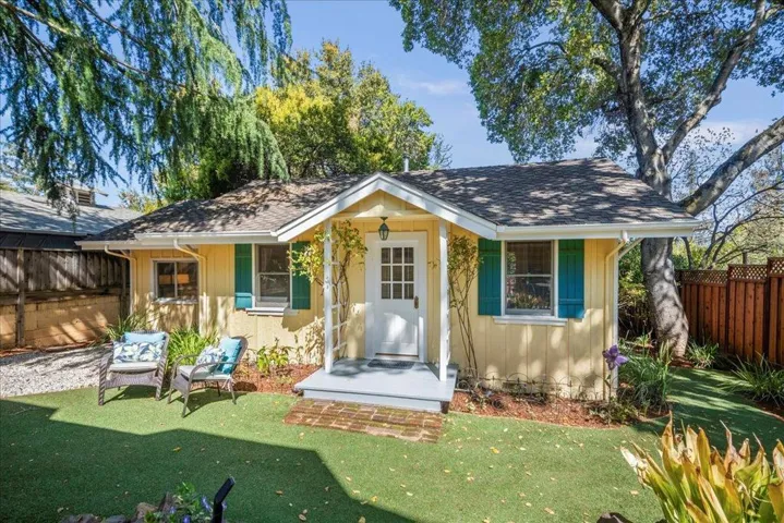 20665 Lomita Avenue, Saratoga, California 95070