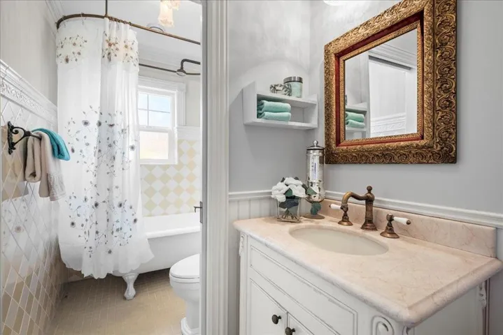 20665 Lomita Avenue, Saratoga, California 95070