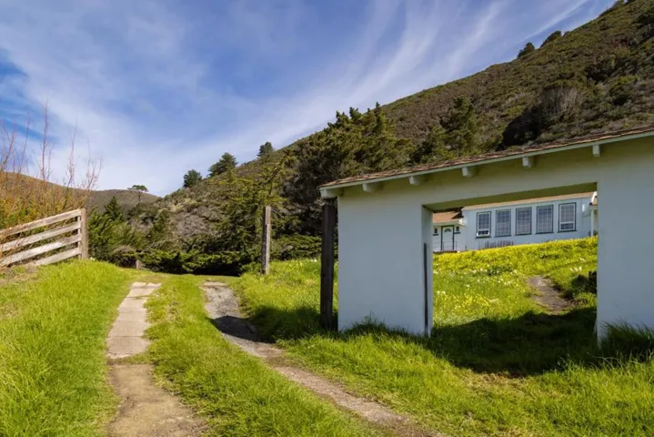 37305 Highway 1, Carmel, California 93923