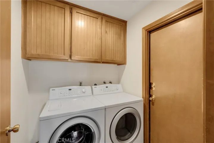 Seperate Laundry room - Kenmore Elite Washer & Dryer included!