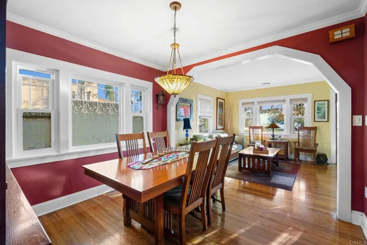 Another angle that emphasizes how easy and openly  this home connects from space to space.