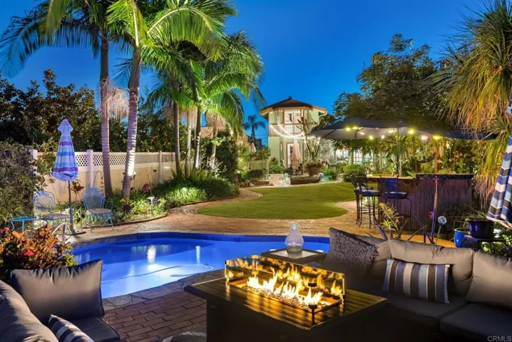 Love all the potential spaces for firepits and entertainment pleasure.