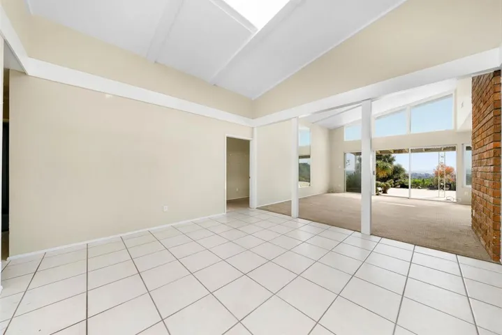 3015 Karnes Way, San Diego, California 92117