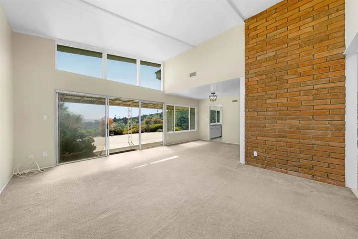 3015 Karnes Way, San Diego, California 92117