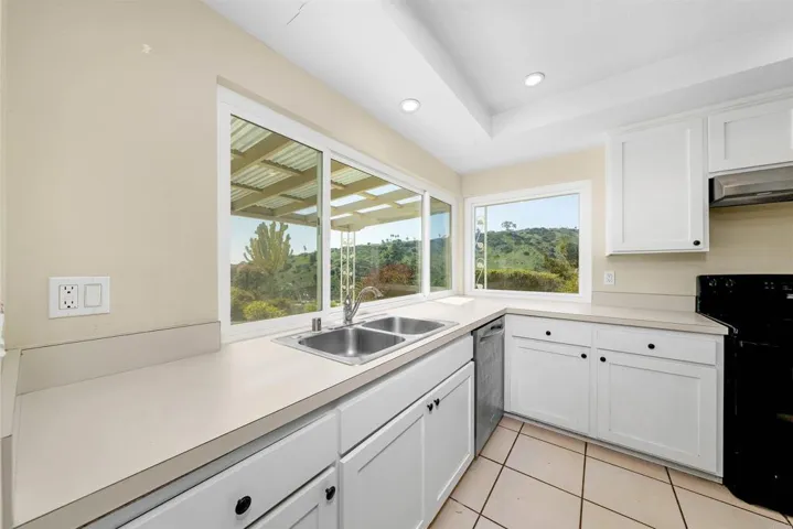 3015 Karnes Way, San Diego, California 92117