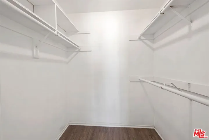 7260 Hillside Avenue 207, Los Angeles, California 90046