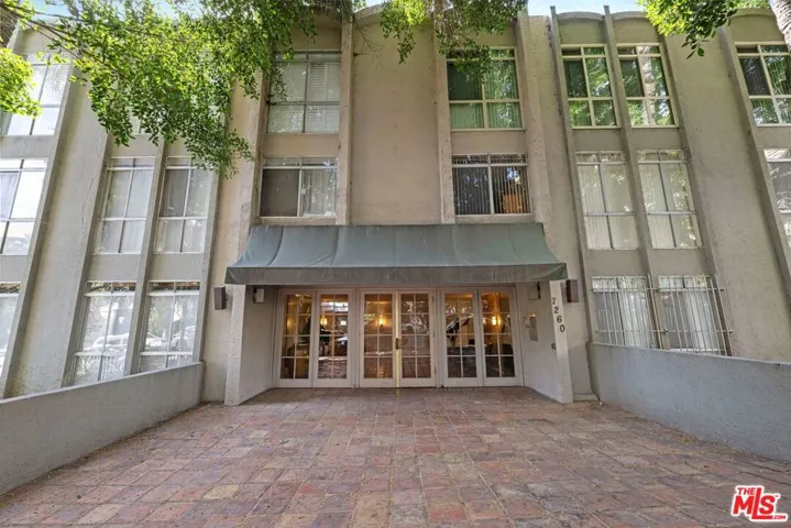 7260 Hillside Avenue 207, Los Angeles, California 90046