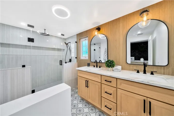 6590 E Edinboro Circle, Anaheim Hills, California 92807
