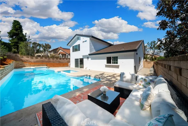 6590 E Edinboro Circle, Anaheim Hills, California 92807