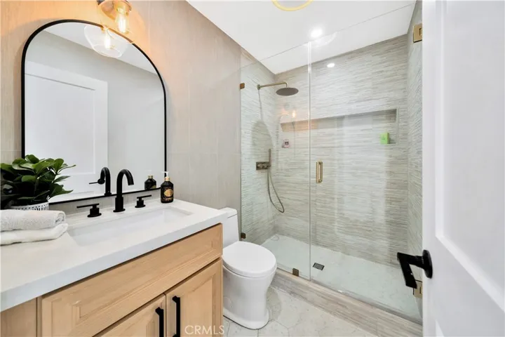 6590 E Edinboro Circle, Anaheim Hills, California 92807