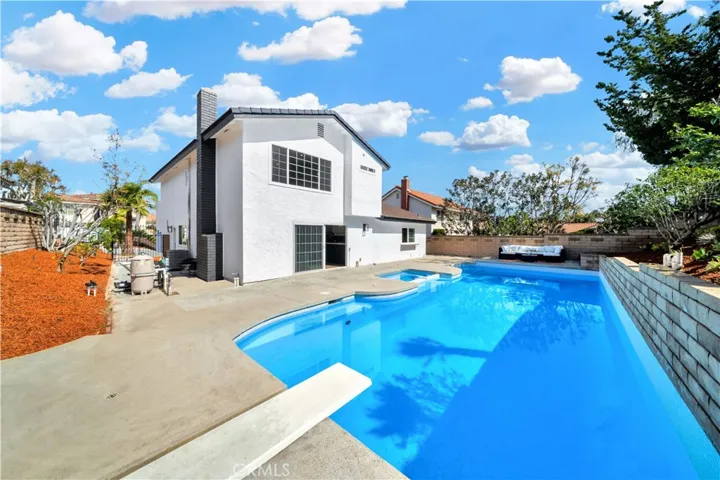6590 E Edinboro Circle, Anaheim Hills, California 92807