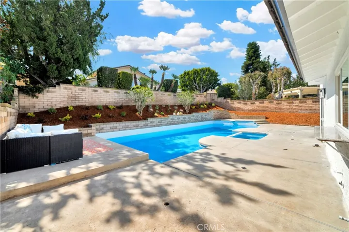 6590 E Edinboro Circle, Anaheim Hills, California 92807
