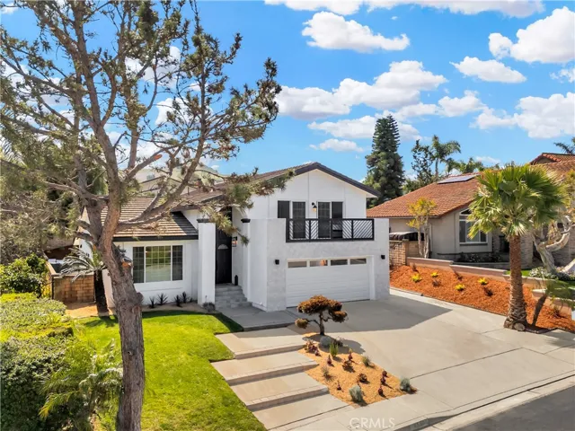 6590 E Edinboro Circle, Anaheim Hills, California 92807