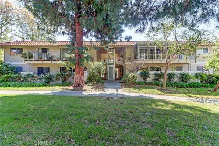 812 Ronda Mendoza C, Laguna Woods, California 92637