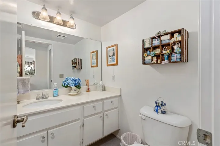 Half Bath downstairs for guests