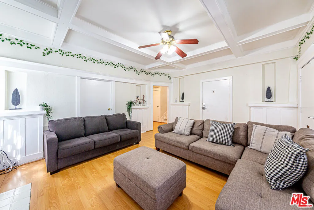 1717 Crenshaw Boulevard, Los Angeles, California 90019 home-pic-7