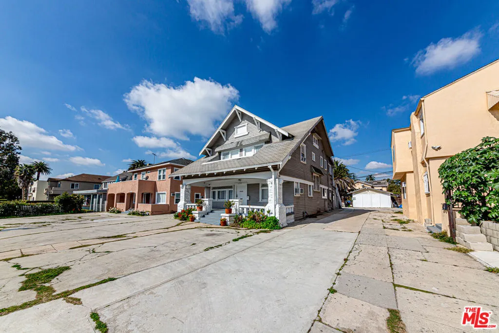 1717 Crenshaw Boulevard, Los Angeles, California 90019 home-pic-0