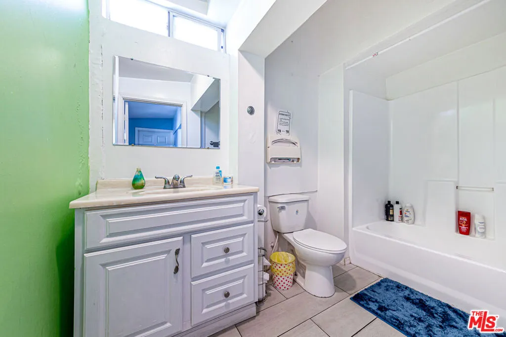 1717 Crenshaw Boulevard, Los Angeles, California 90019 home-pic-15