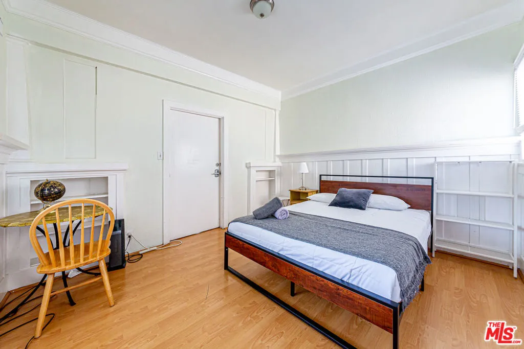 1717 Crenshaw Boulevard, Los Angeles, California 90019 home-pic-14