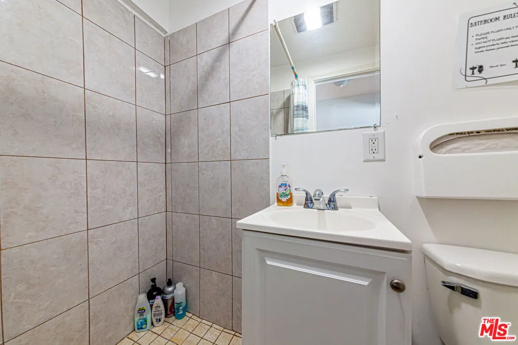 1717 Crenshaw Boulevard, Los Angeles, California 90019 home-pic-16