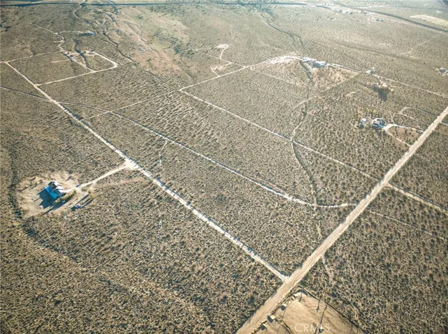 700 Shantung Road, Lucerne Valley, California 92356