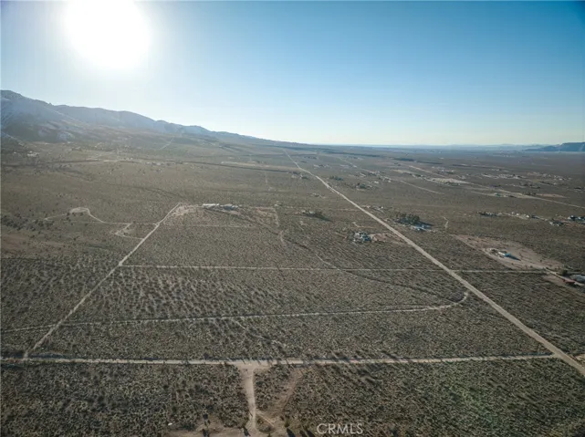 700 Shantung Road, Lucerne Valley, California 92356