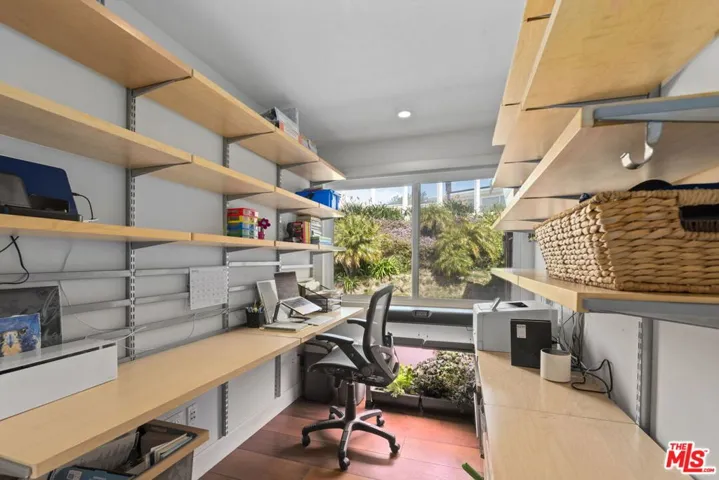 Bonus Room Study Office