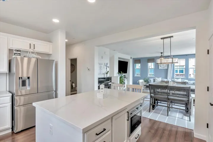 1253 George, Hayward, California 94541-4398
