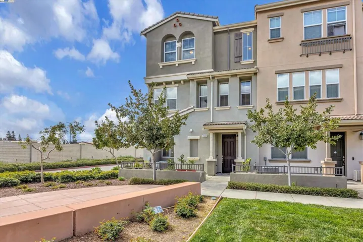 1253 George, Hayward, California 94541-4398
