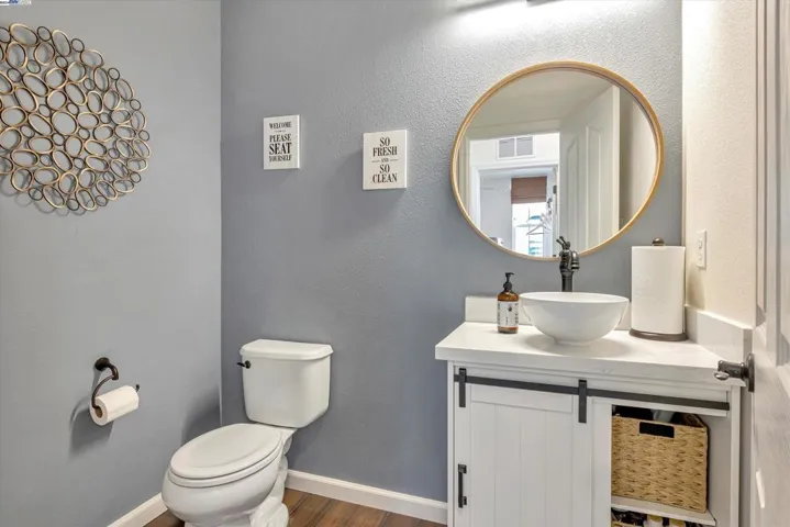1253 George, Hayward, California 94541-4398