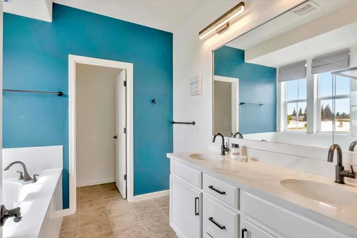 1253 George, Hayward, California 94541-4398