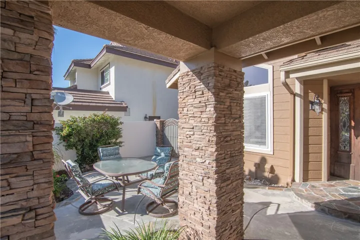 2251 Whiteoak Lane, Corona, California 92882