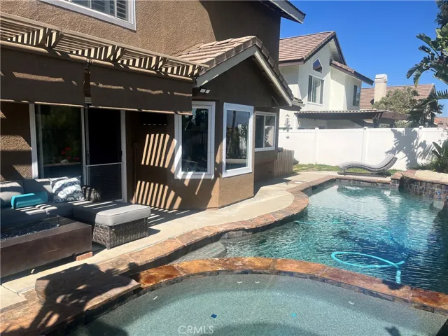 2251 Whiteoak Lane, Corona, California 92882