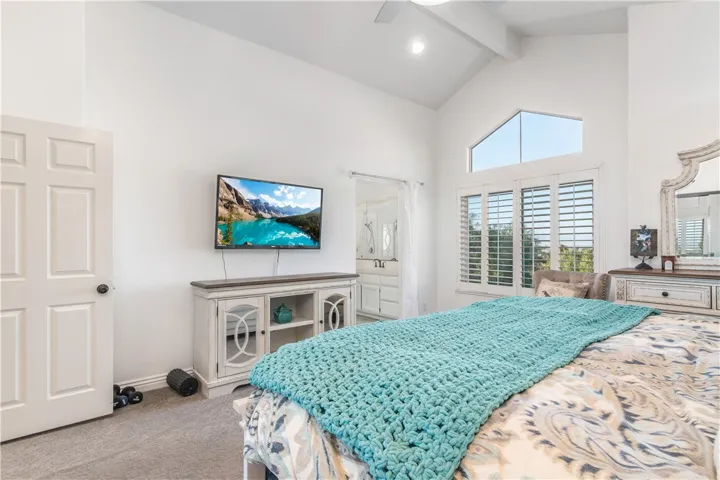2251 Whiteoak Lane, Corona, California 92882