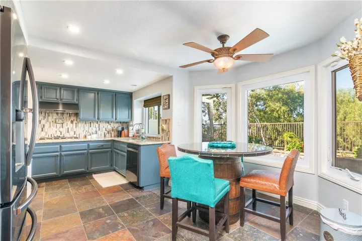 2251 Whiteoak Lane, Corona, California 92882