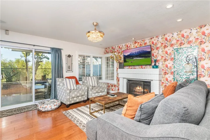 2251 Whiteoak Lane, Corona, California 92882
