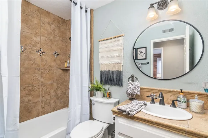 2251 Whiteoak Lane, Corona, California 92882