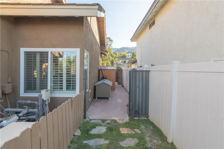 2251 Whiteoak Lane, Corona, California 92882
