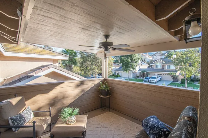 2251 Whiteoak Lane, Corona, California 92882