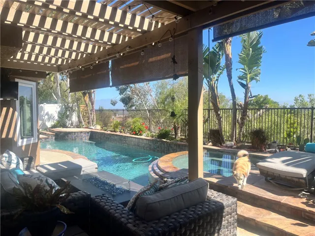 2251 Whiteoak Lane, Corona, California 92882