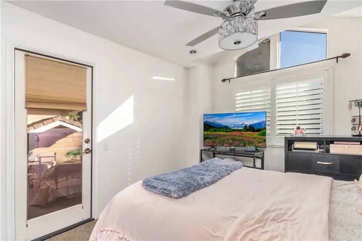 2251 Whiteoak Lane, Corona, California 92882