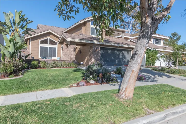 2251 Whiteoak Lane, Corona, California 92882