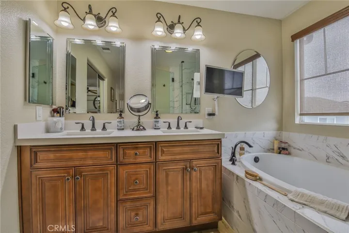 12822 Zinnea Avenue, Chino, California 91710