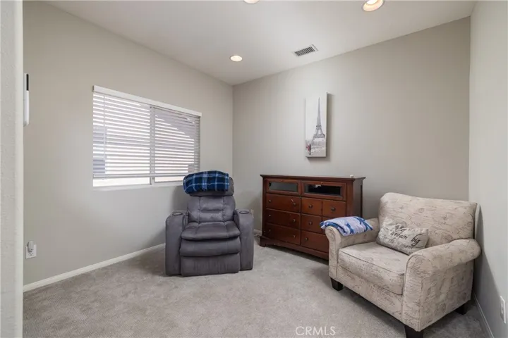 Primary suite off of bedroom