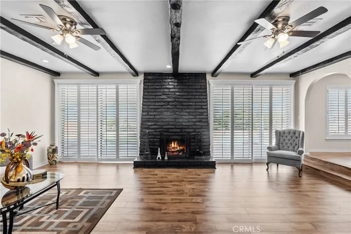 6309 W Avenue M8, Palmdale, California 93551