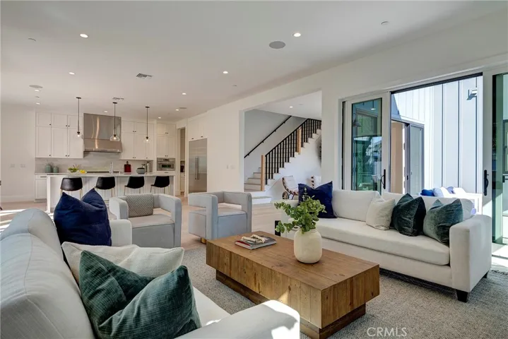 1405 Priscilla Lane, Newport Beach, California 92660