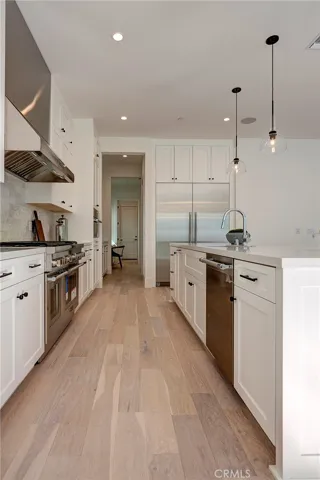 1405 Priscilla Lane, Newport Beach, California 92660