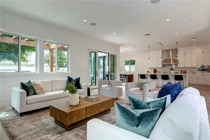 1405 Priscilla Lane, Newport Beach, California 92660