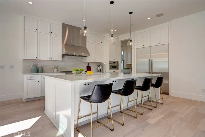 1405 Priscilla Lane, Newport Beach, California 92660