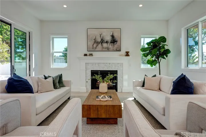 1405 Priscilla Lane, Newport Beach, California 92660